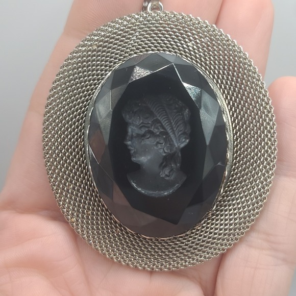 cameo Jewelry - Vintage‎ Cameo Necklace Black Mesh Silver Tone 22"